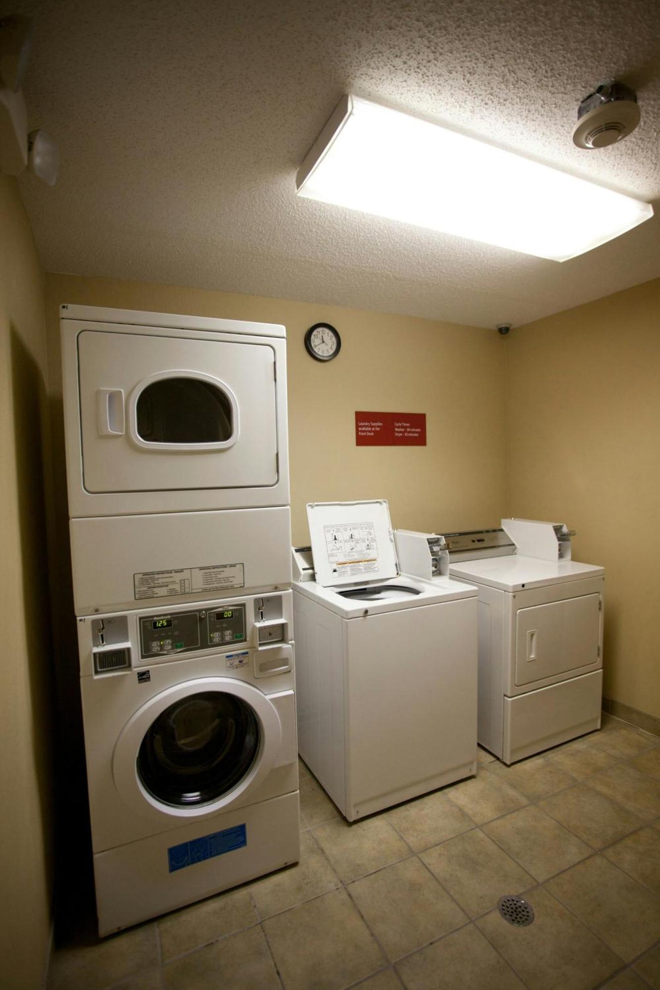 Towneplace Suites Detroit Warren Ngoại thất bức ảnh