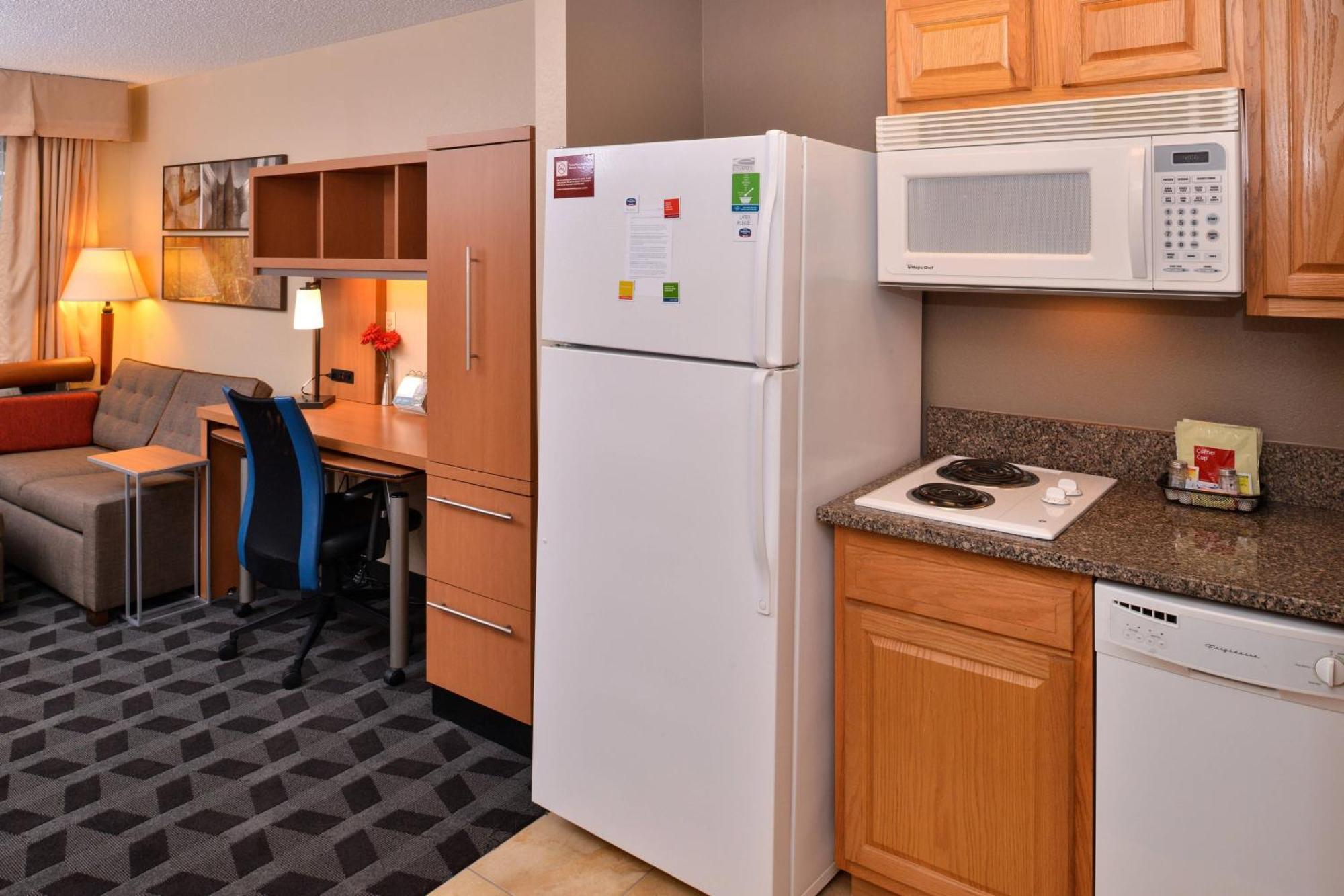 Towneplace Suites Detroit Warren Ngoại thất bức ảnh