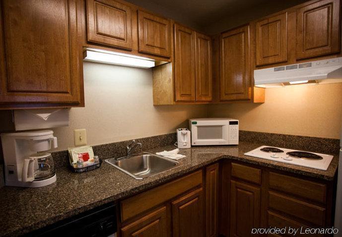 Towneplace Suites Detroit Warren Phòng bức ảnh
